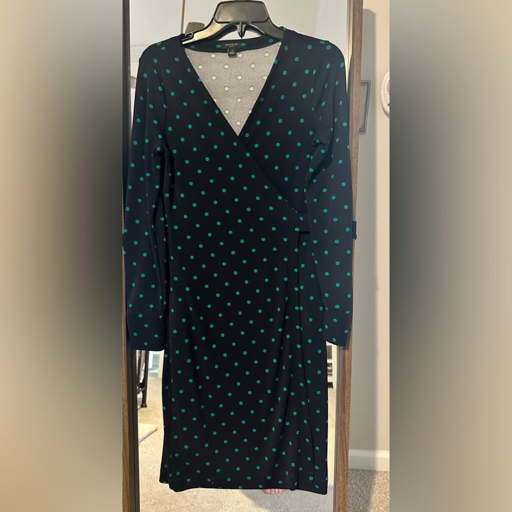 Ann Taylor wrap dress ✨4P